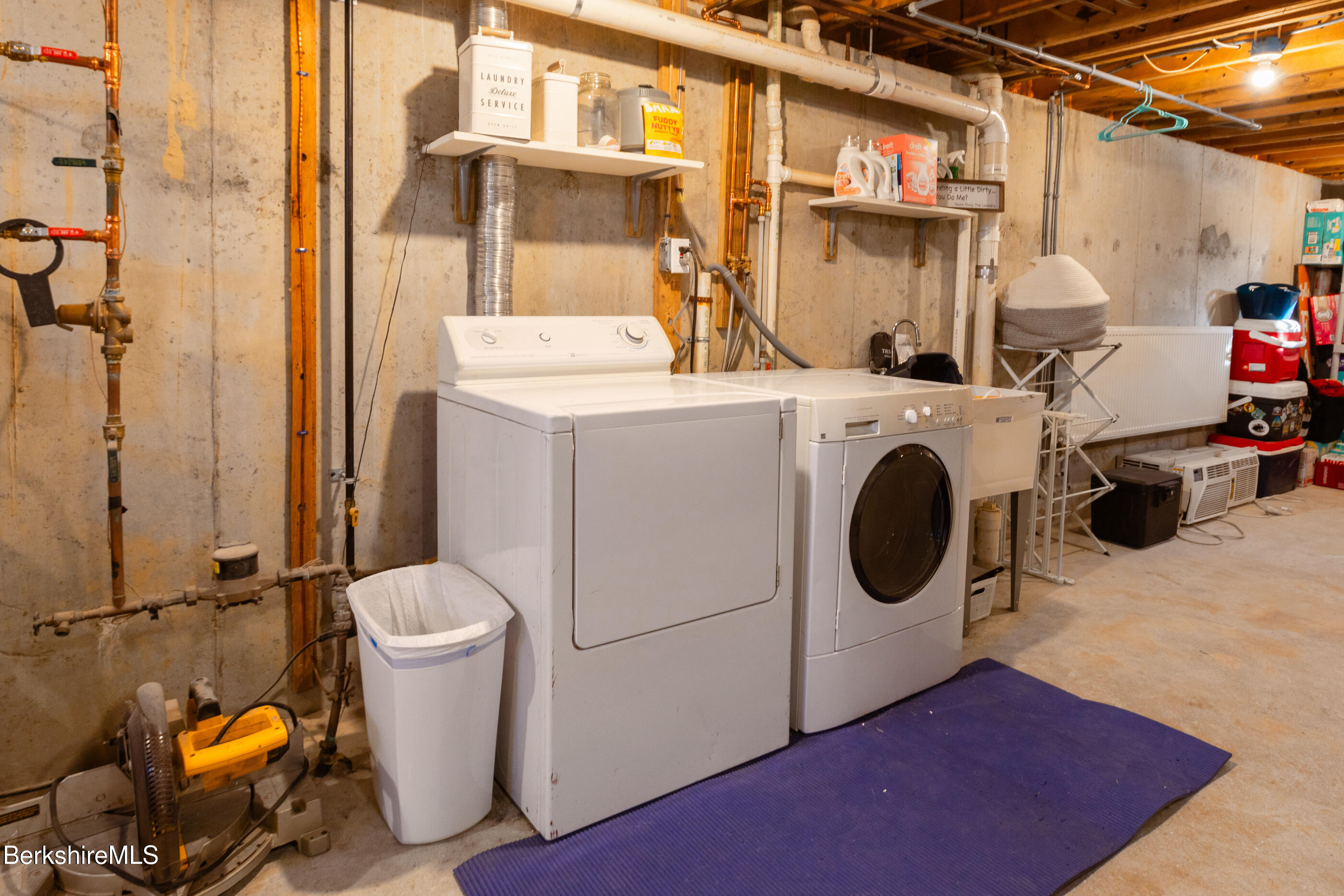 162 North Hoosac Road Williamstown, MA 01267 - Photo 26 of 37 a utility room with dryer and washer