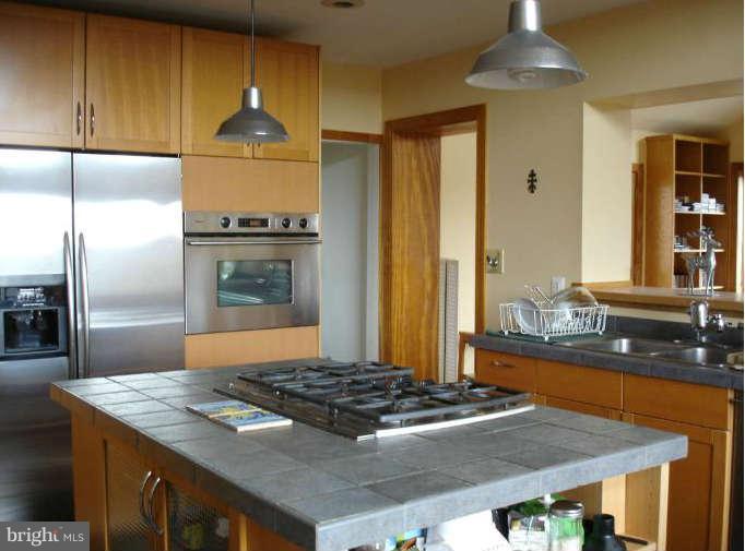 6509 Seven Locks Road Cabin John, MD 20818 - Photo 11 of 27 Kitchen