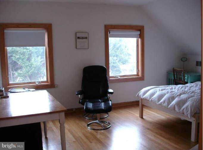 6509 Seven Locks Road Cabin John, MD 20818 - Photo 18 of 27 Bedroom (Master)