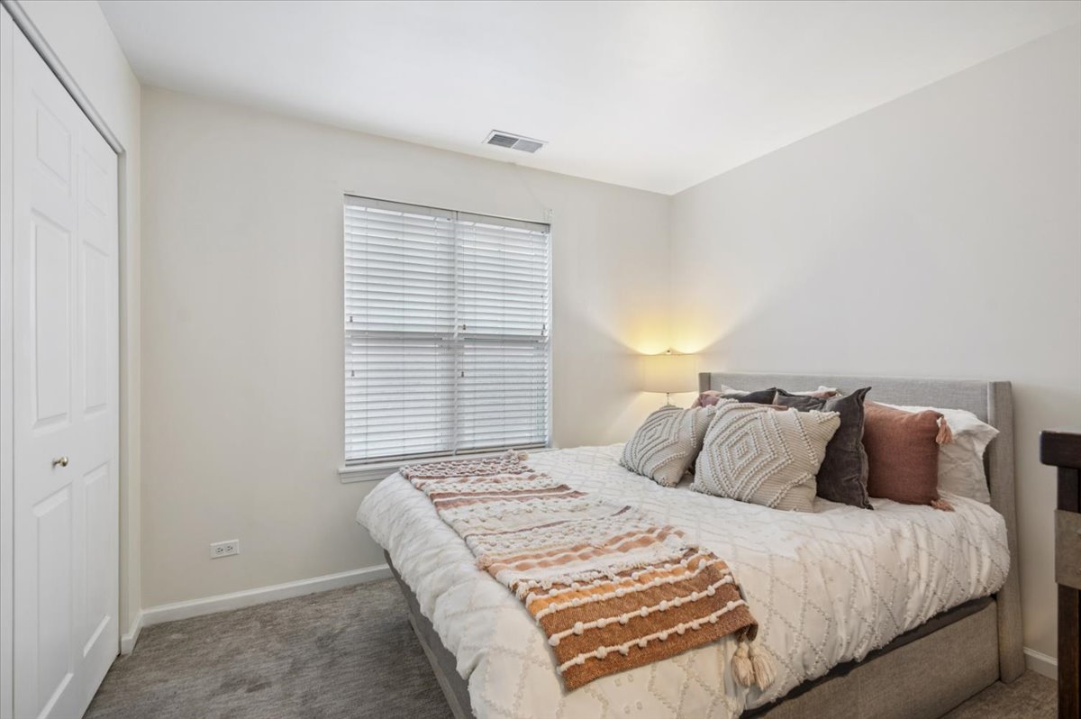 667 West Division Street, Unit 3C Chicago, IL 60610 - Photo 18 of 23