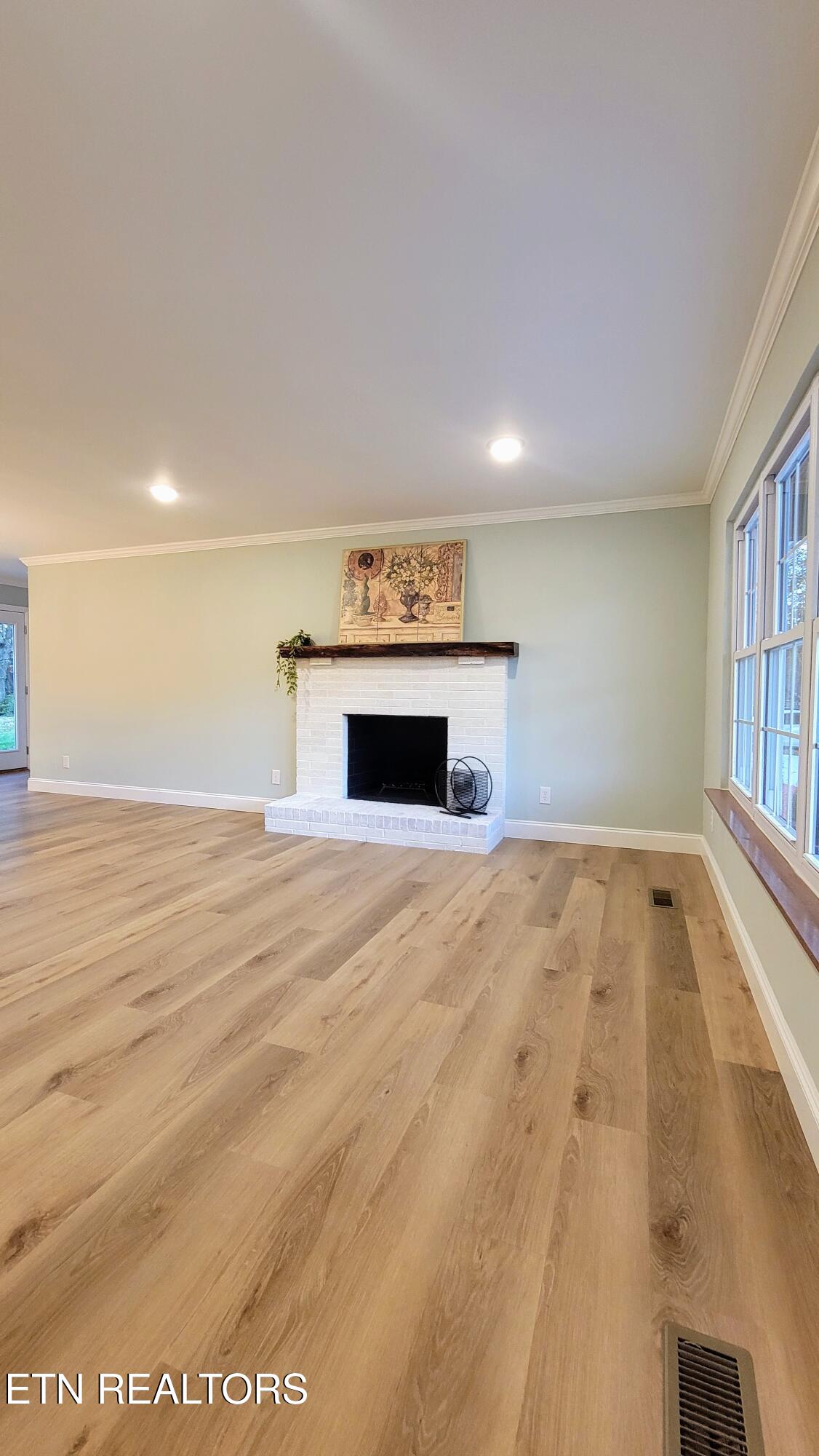 7112 Rollins Road Knoxville, TN 37918 - Photo 5 of 24 LR