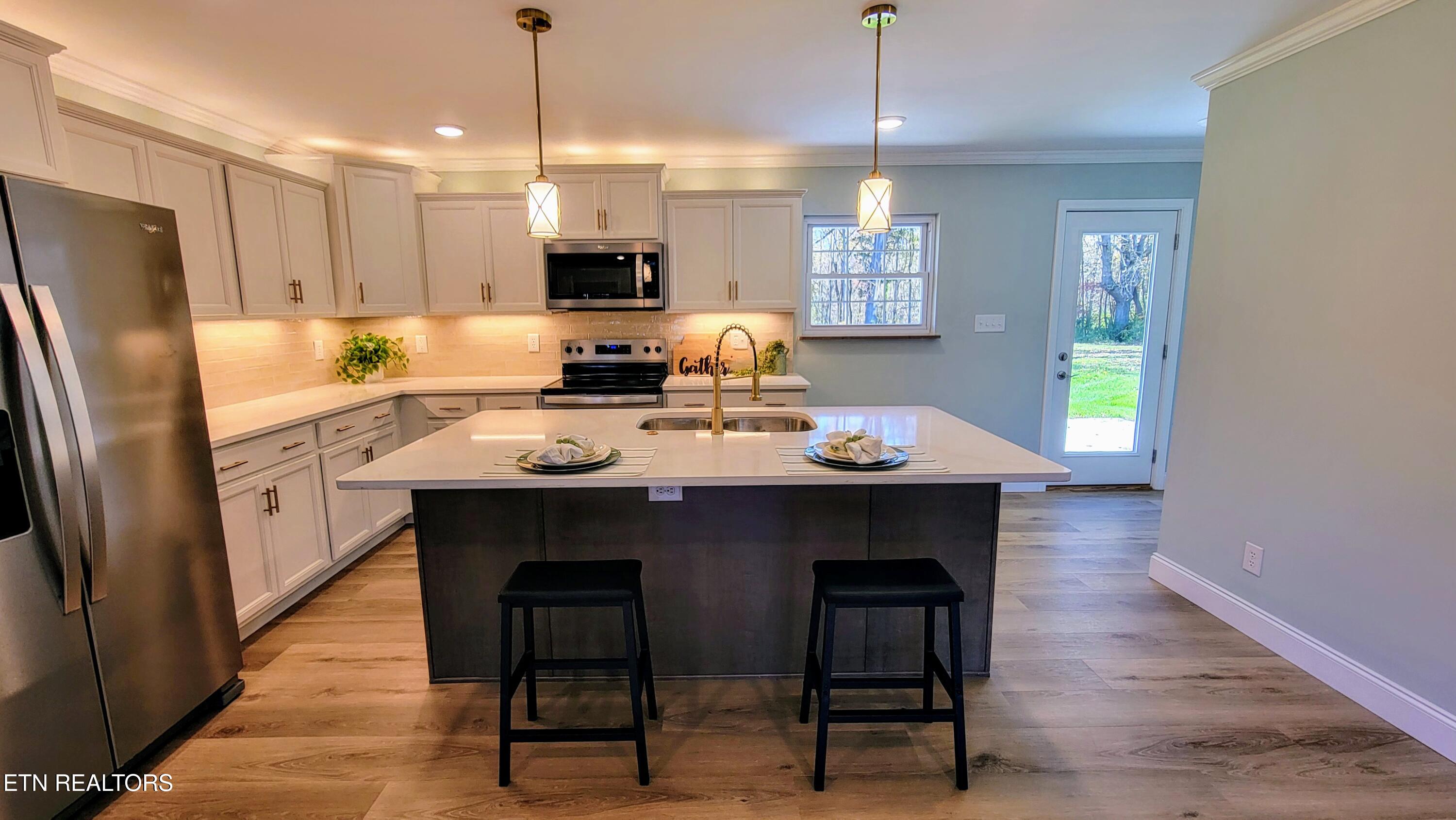 7112 Rollins Road Knoxville, TN 37918 - Photo 8 of 24 kitchen