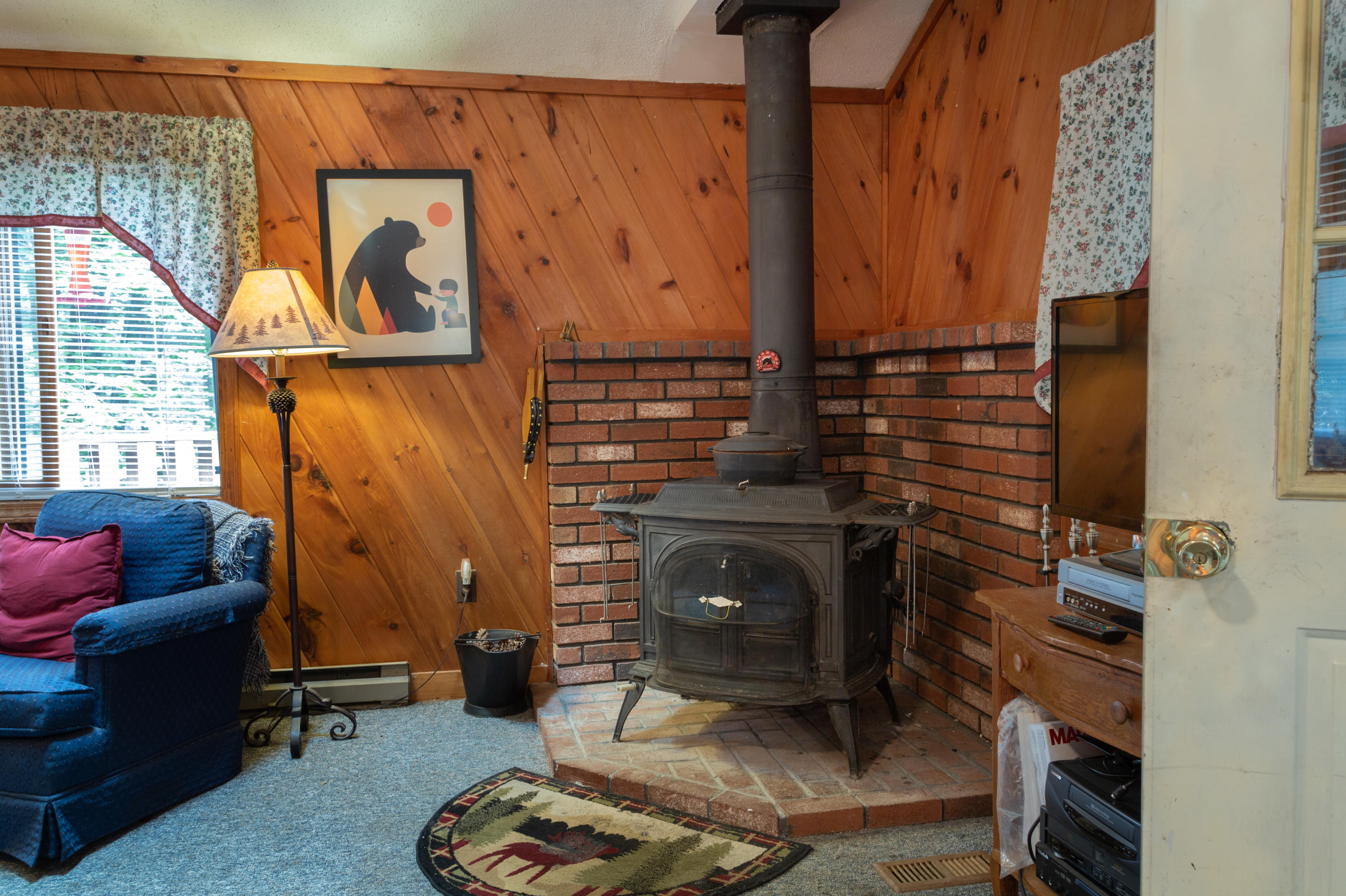 27 North Bay Road Bridgton, ME 04009 - Photo 8 of 26 Living Room