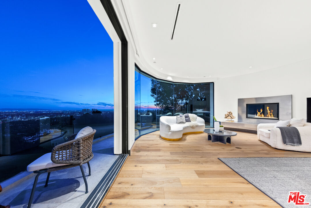 9374 Beverlycrest Drive Beverly Hills, CA 90210 - Photo 22 of 24 a outdoor space with furniture