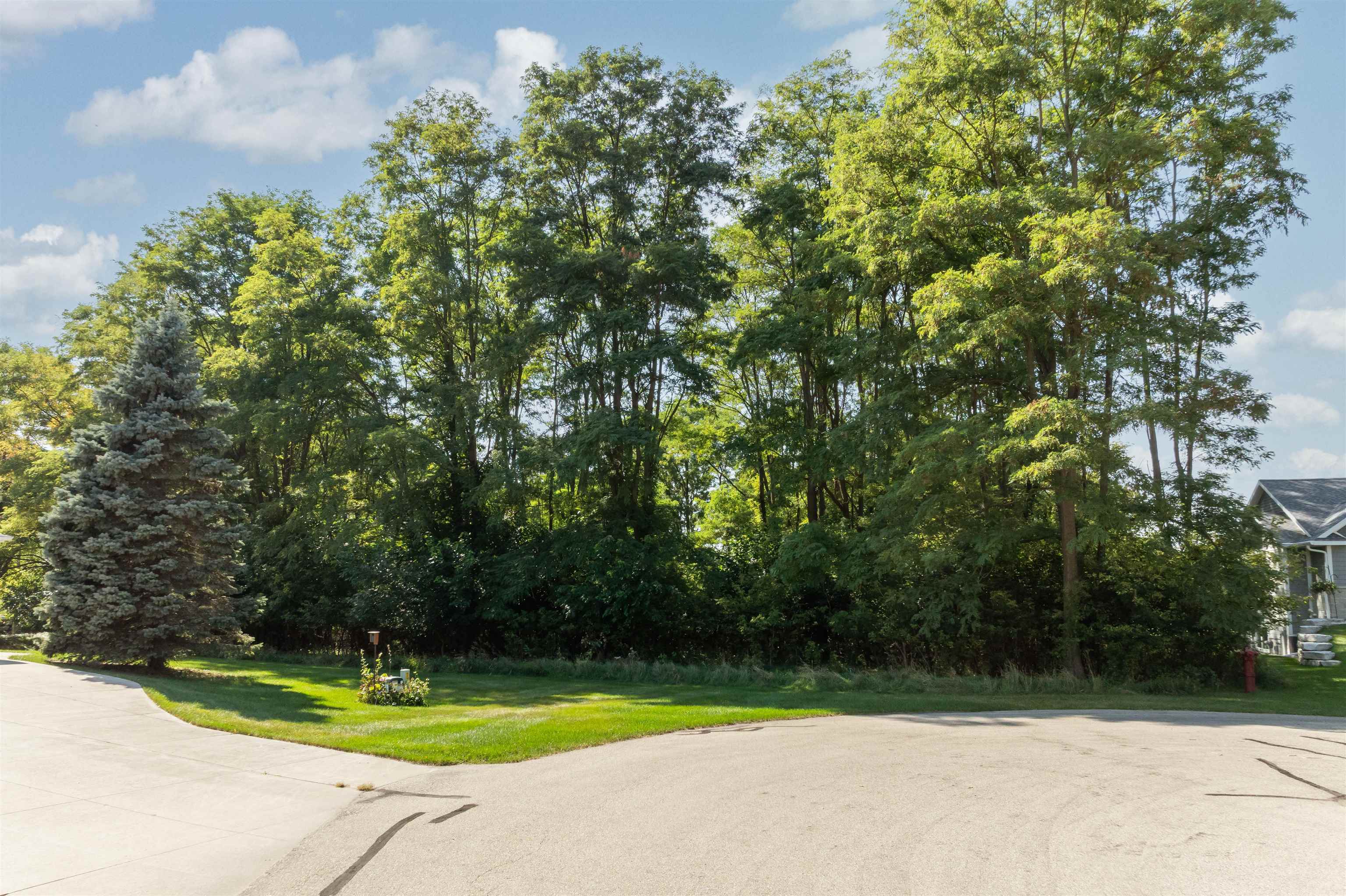 438 Bluebird Court Green Lake, WI 54941 - Photo 2 of 7