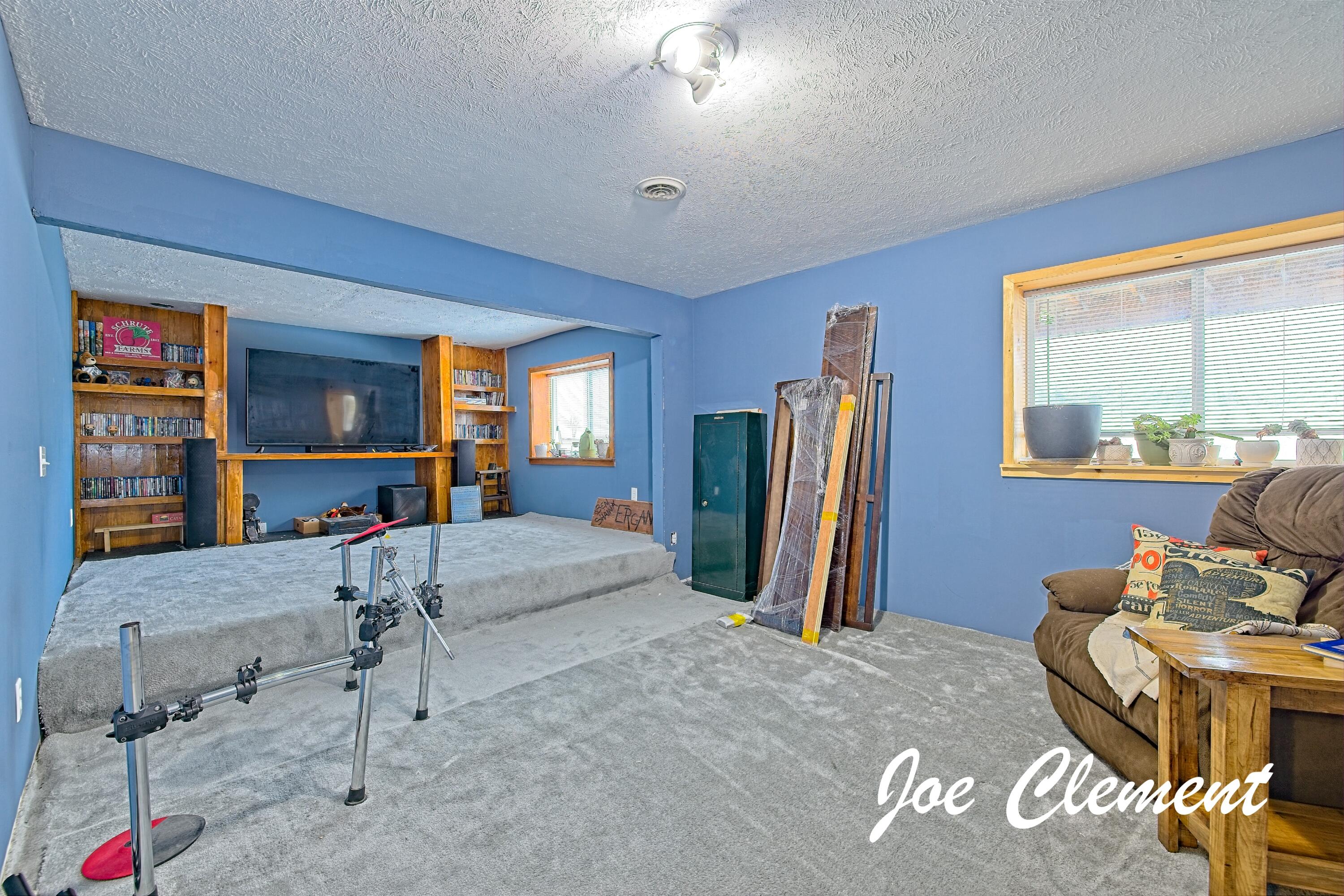 7348 17 Mile Road Northeast Cedar Springs, MI 49319 - Photo 28 of 37 IMG_7528_HDR