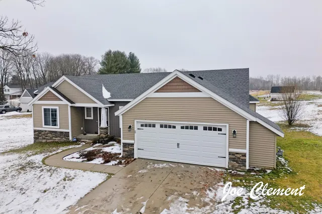 $434,900 | 7348 17 Mile Road Northeast, Cedar Springs, MI 49319