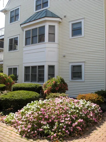 $4,200 | 51 Forest Avenue, Unit 153, Old Greenwich, CT 06870