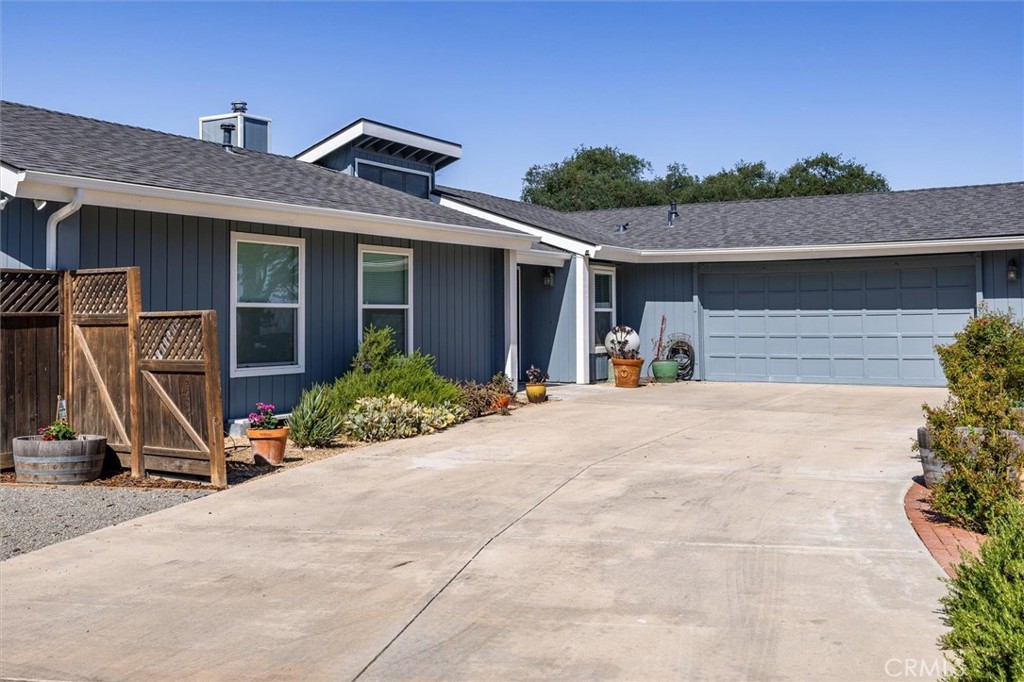 5175 White Tail Place Paso Robles, CA 93446 - Photo 2 of 37 a view of a house with patio