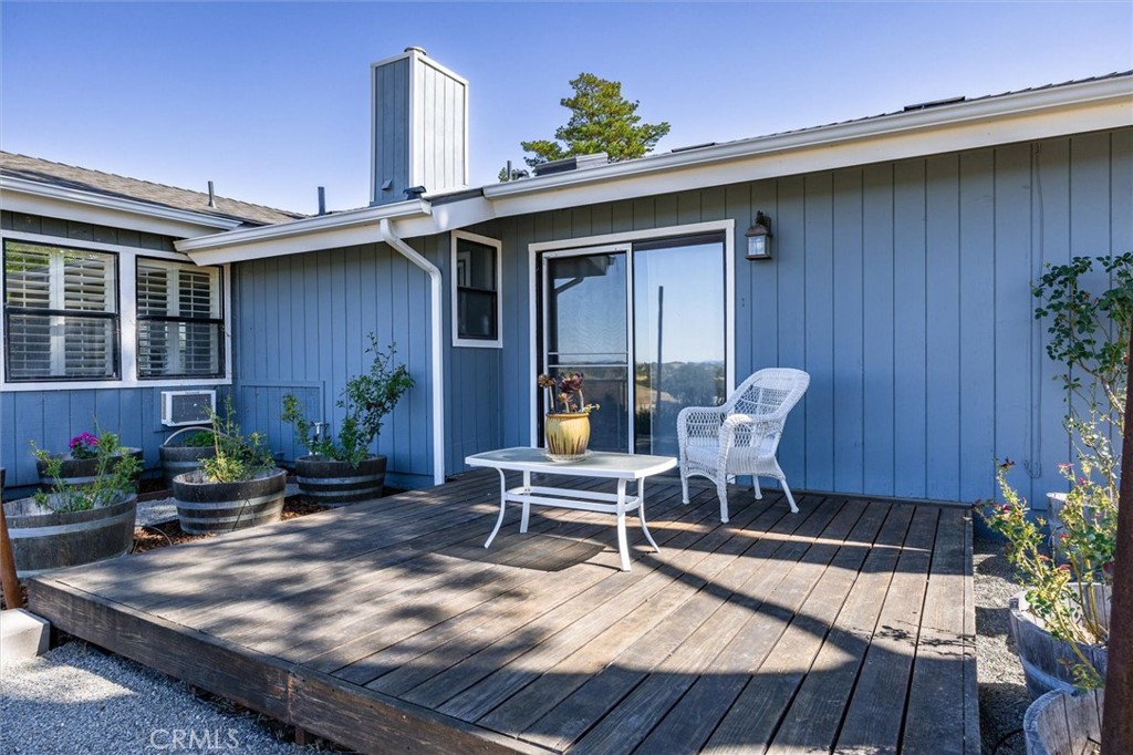 5175 White Tail Place Paso Robles, CA 93446 - Photo 24 of 37 a view of a wooden bench sitting in backyard of a house