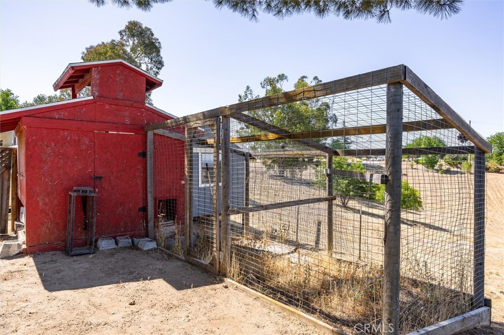5175 White Tail Place Paso Robles, CA 93446 - Photo 33 of 37 a view of entryway