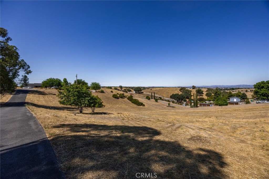 5175 White Tail Place Paso Robles, CA 93446 - Photo 34 of 37 a view of an ocean beach