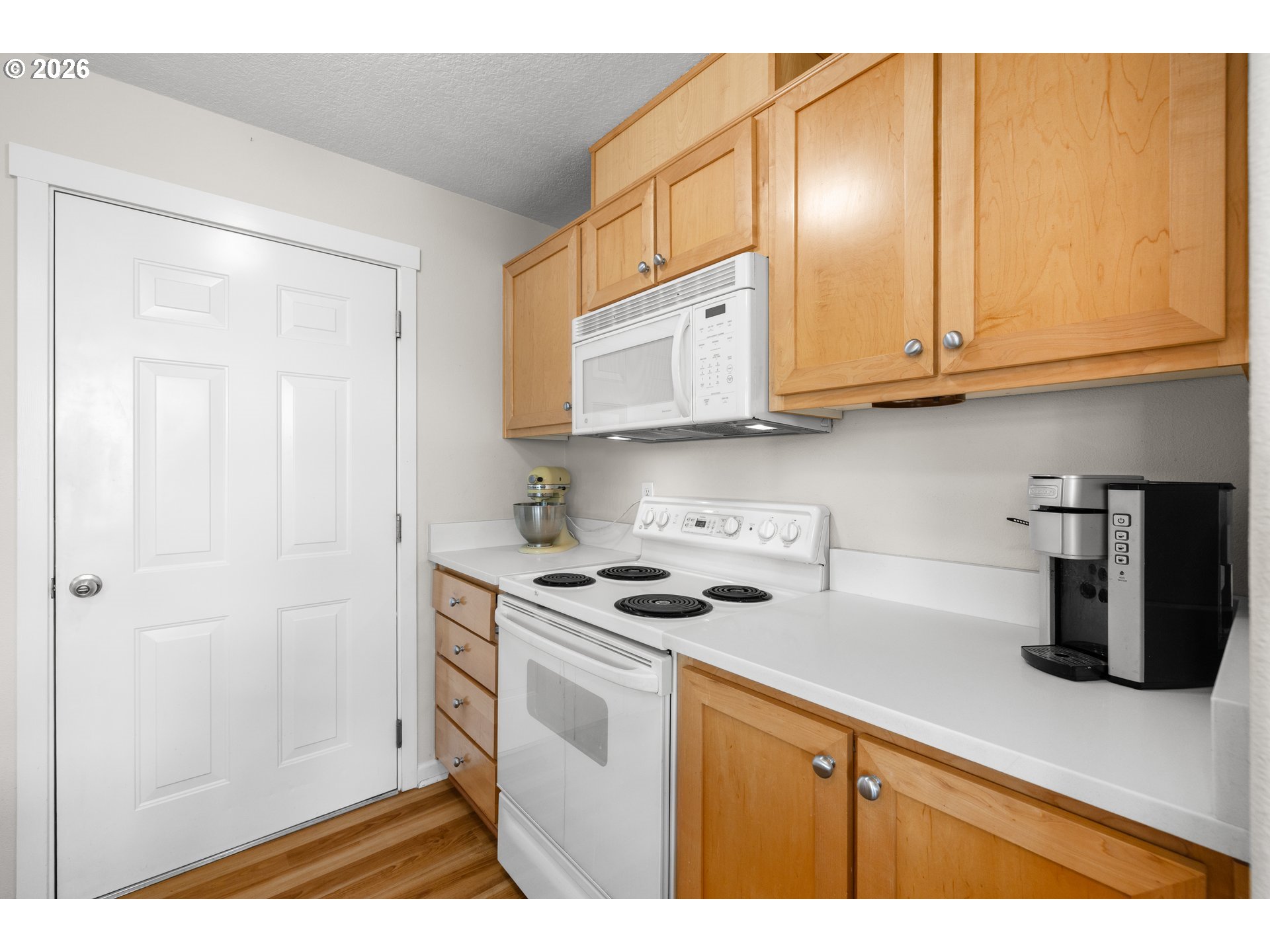 14721 Southwest Beard Road, Unit 102 Beaverton, OR 97007 - Photo 6 of 25