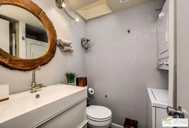 $305,000 | 437 Bradshaw E Lane, Unit 50, Palm Springs, CA 92262