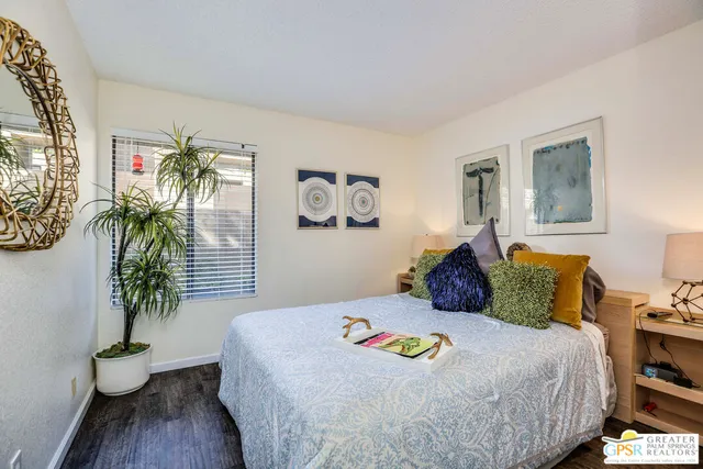$305,000 | 437 Bradshaw E Lane, Unit 50, Palm Springs, CA 92262