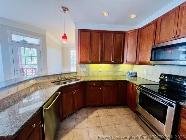 $2,200 | 96 Lamplighter Way, Spring Lake, NC 28390