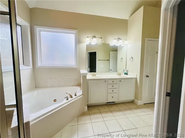 $2,200 | 96 Lamplighter Way, Spring Lake, NC 28390