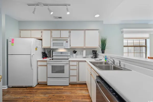 $320,000 | 320 Pinehurst Lane, Unit 11E, Pawleys Island, SC 29585