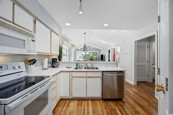 $320,000 | 320 Pinehurst Lane, Unit 11E, Pawleys Island, SC 29585