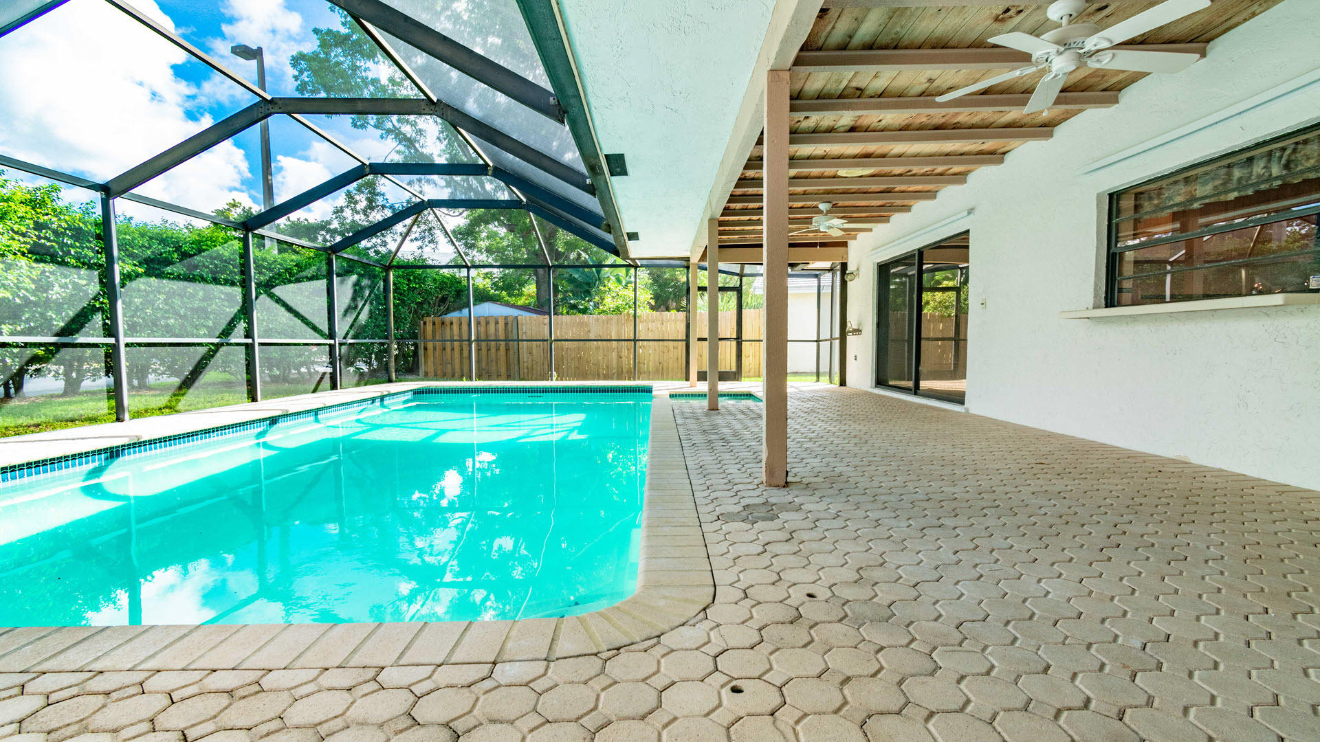 6090 Woodbury Road Boca Raton, FL 33433 - Photo 15 of 56 6090 Woodbury Road, Boca Raton_41