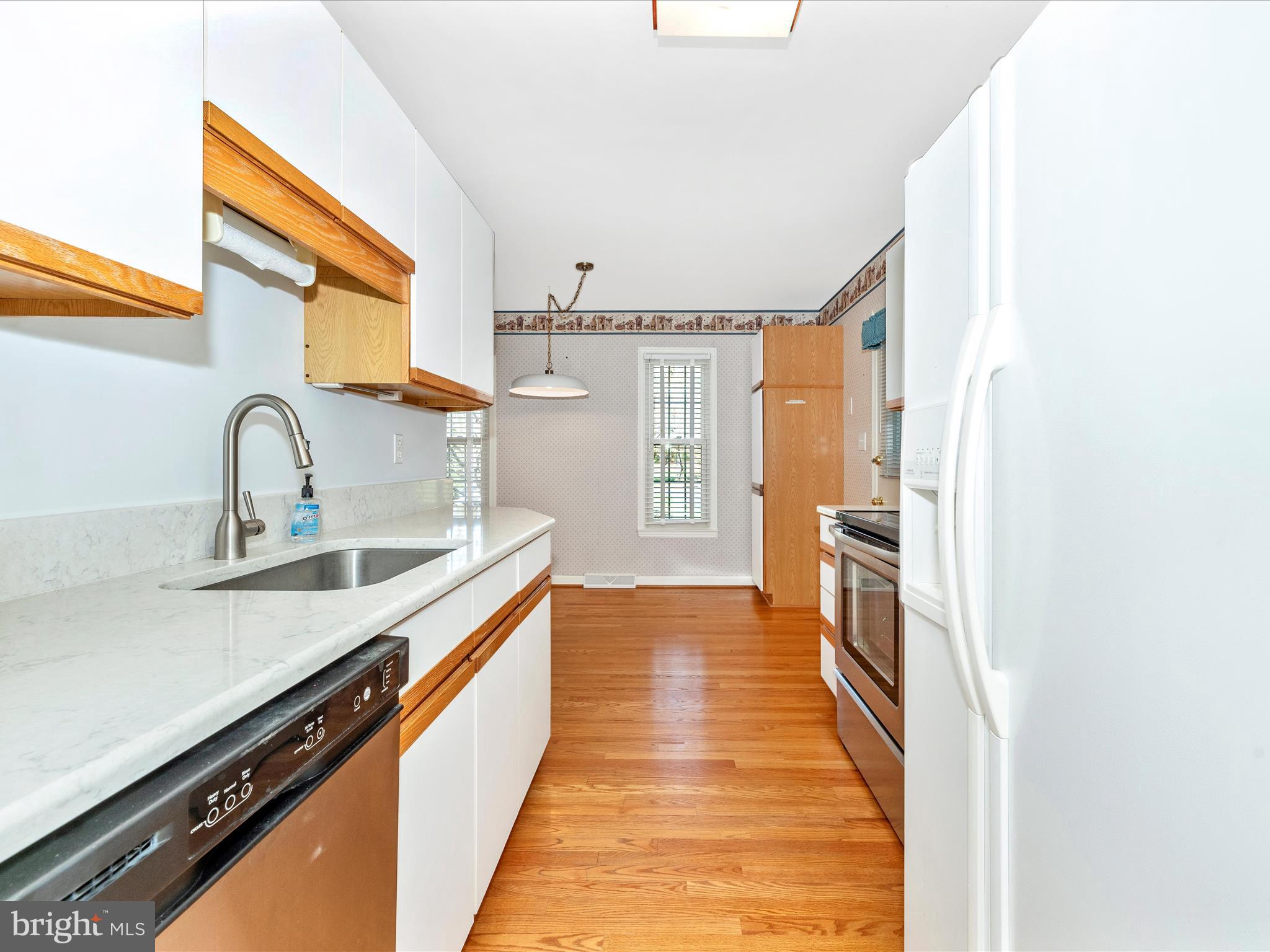 5579 Linton Road Sykesville, MD 21784 - Photo 15 of 73 Bright Kitchen