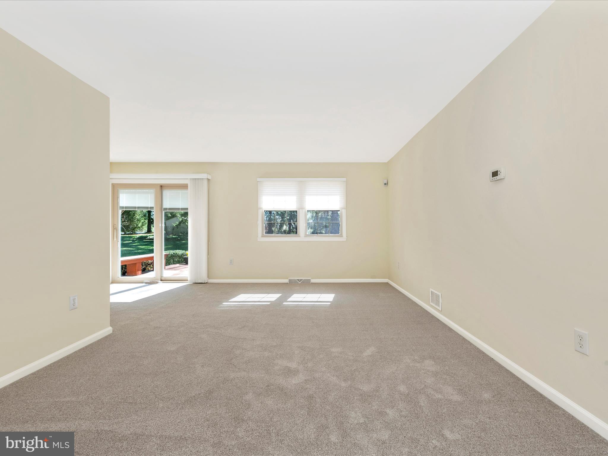 5579 Linton Road Sykesville, MD 21784 - Photo 7 of 73 Living Room