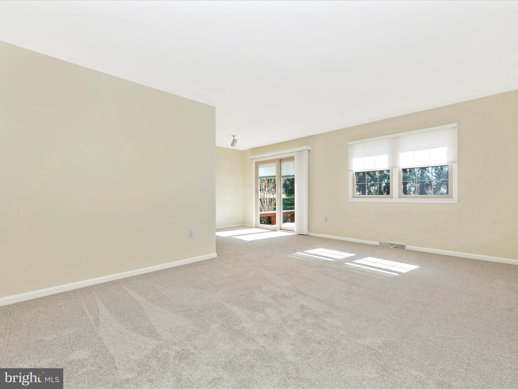 5579 Linton Road Sykesville, MD 21784 - Photo 8 of 73 Living Room