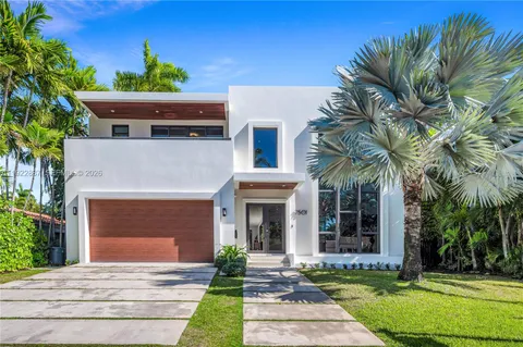 $4,800,000 | 7501 Coquina Drive, North Bay Village, FL 33141