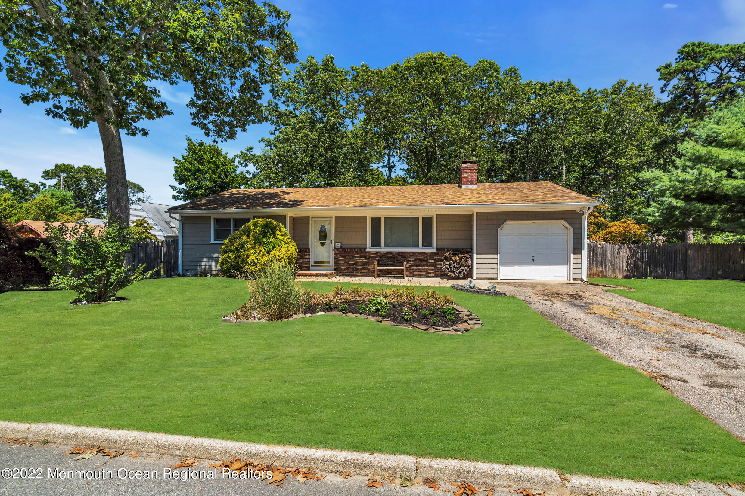 394 Reedy Drive Brick, NJ 08723 - Photo 3 of 53 1 (3)