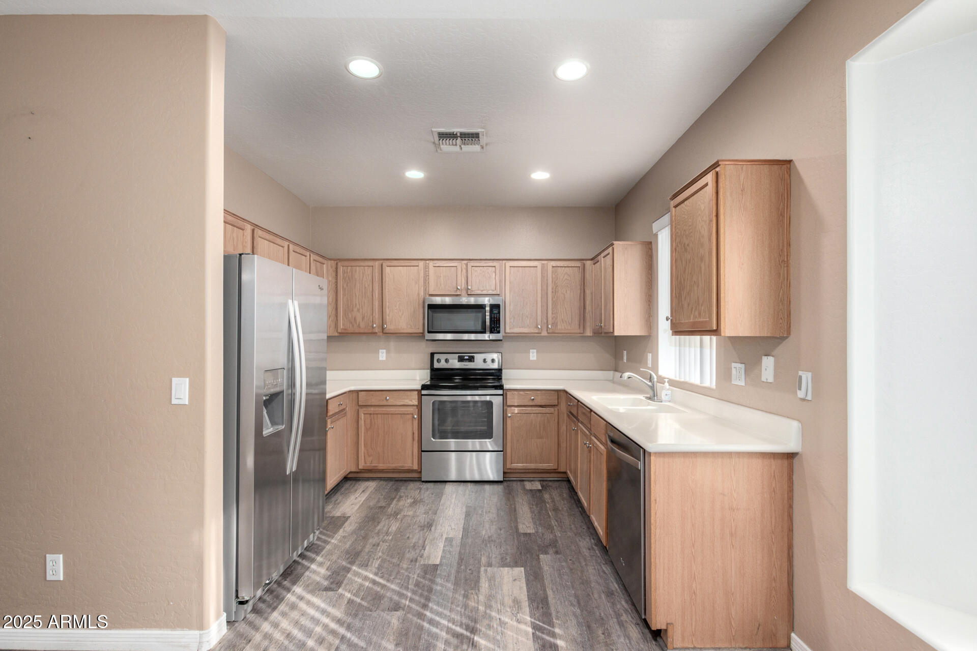 3613 West Kathleen Road Phoenix, AZ 85053 - Photo 12 of 32 15 - Kathleen