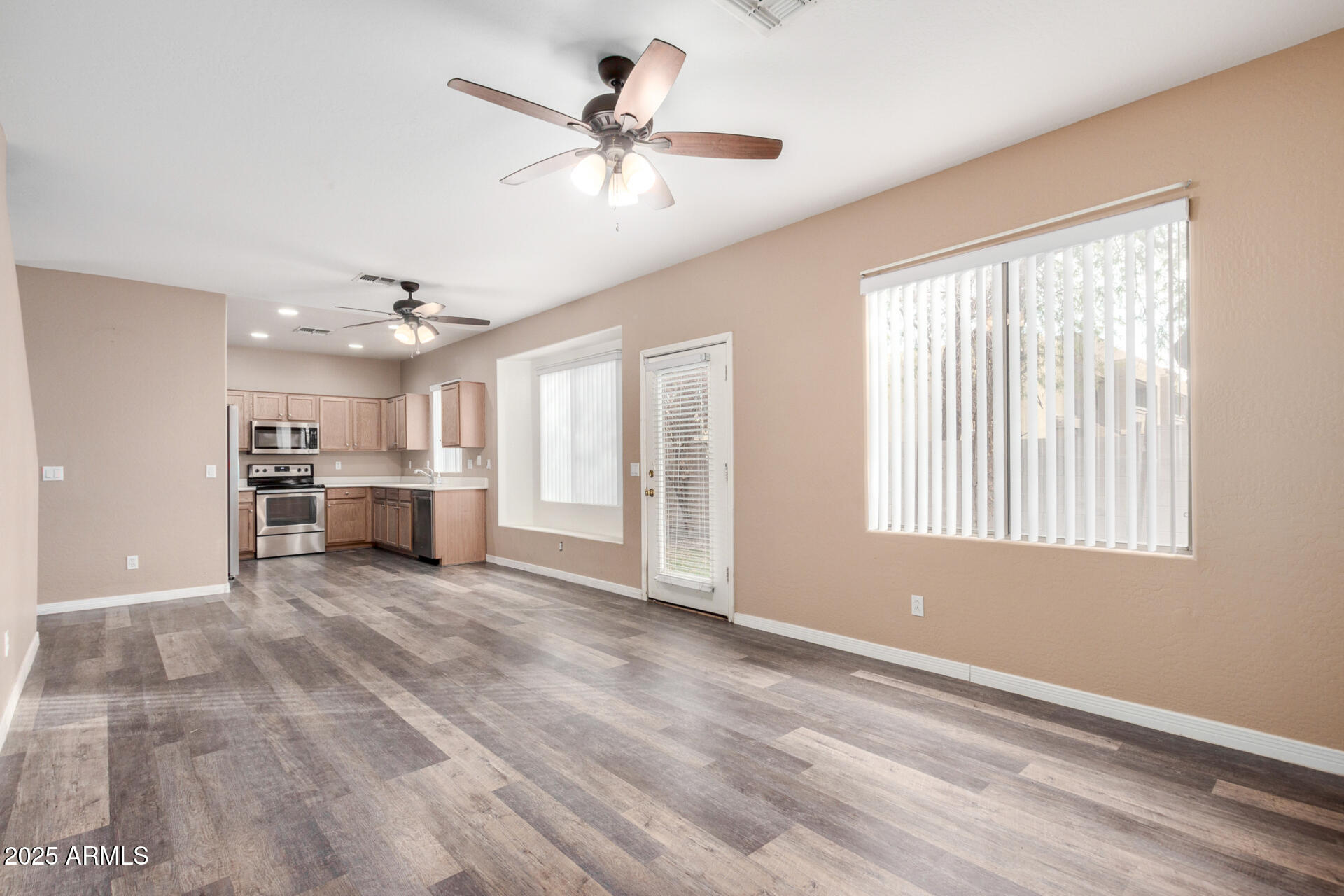 3613 West Kathleen Road Phoenix, AZ 85053 - Photo 10 of 32 13 - Kathleen