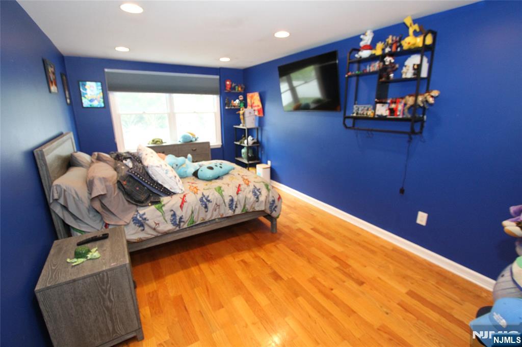 7 Stuart Street Waldwick, NJ 07463 - Photo 31 of 49