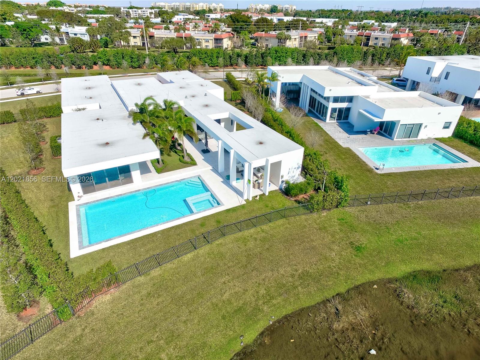 16600 Sunset Way Weston, FL 33326 - Photo 77 of 80