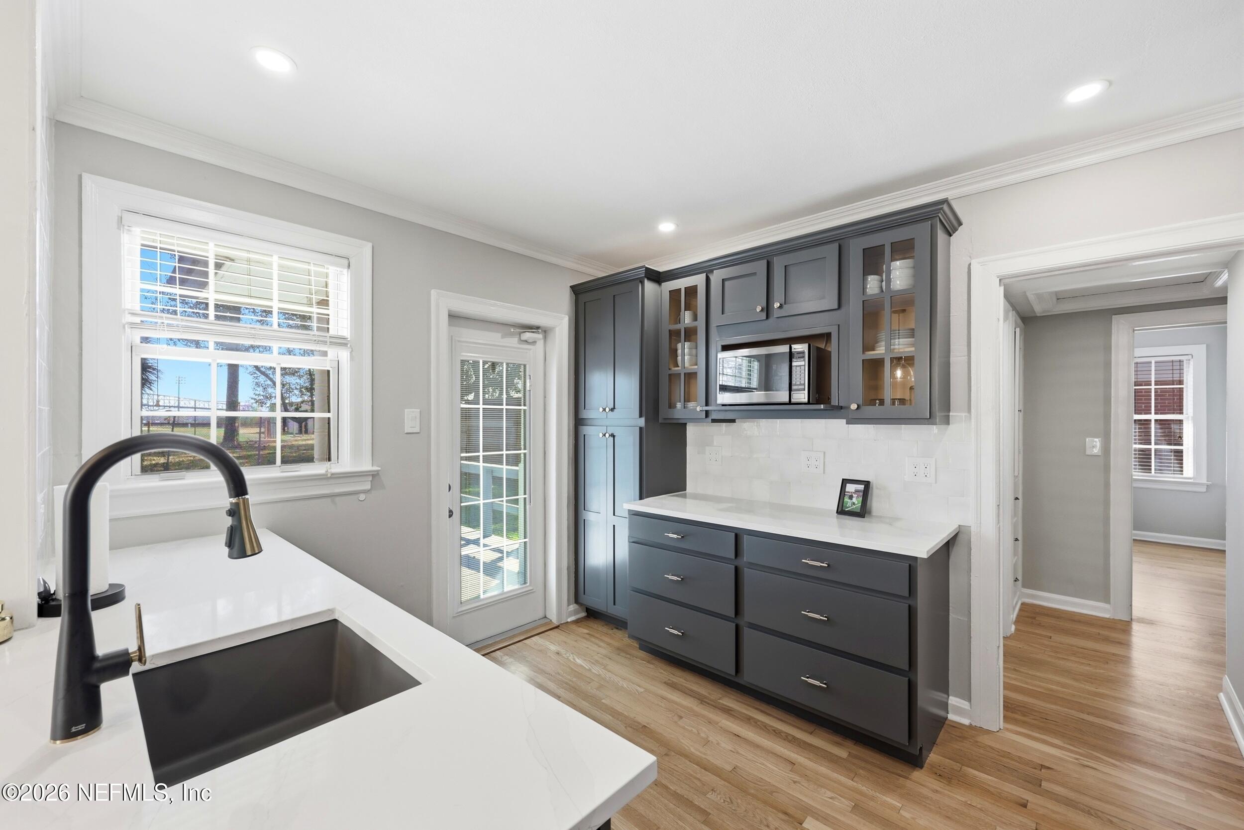 813 Old Hickory Road Jacksonville, FL 32207 - Photo 11 of 28 the real estateographers_013