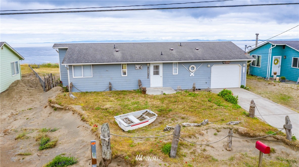 1991 West Beach Road Oak Harbor, WA 98277 - Photo 2 of 40 Gallery Image 2