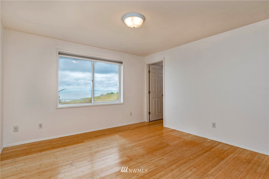 1991 West Beach Road Oak Harbor, WA 98277 - Photo 18 of 40 Gallery Image 18