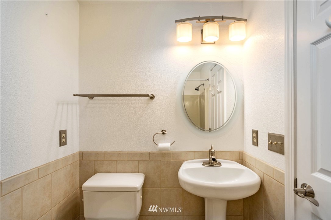 1991 West Beach Road Oak Harbor, WA 98277 - Photo 24 of 40 Gallery Image 24
