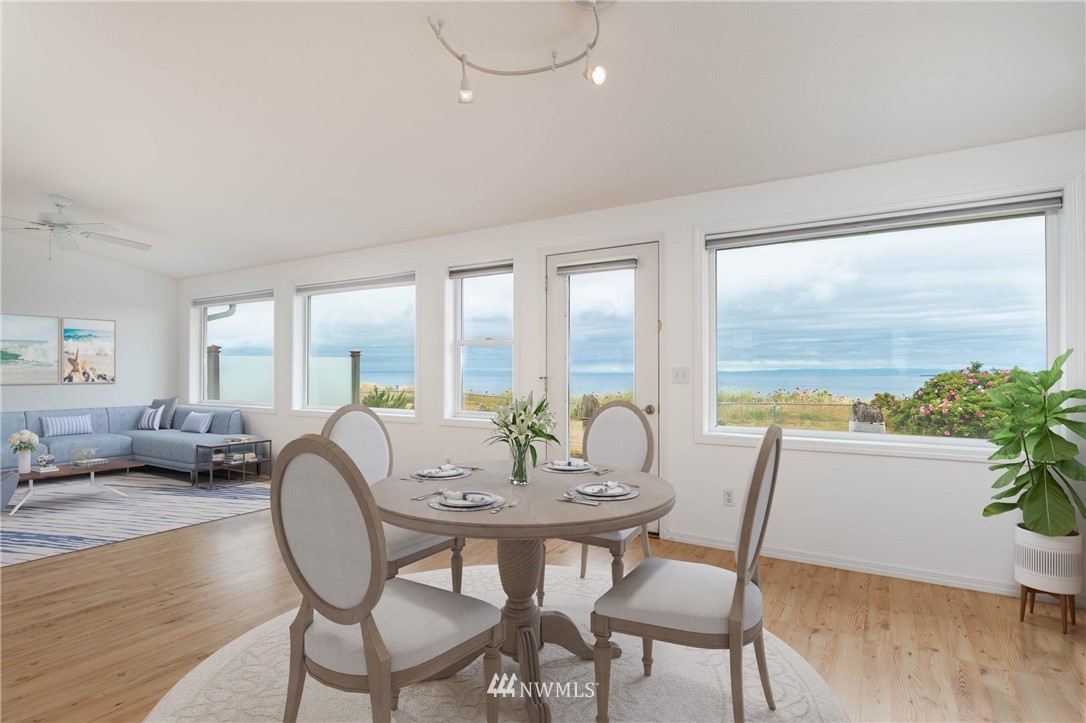 1991 West Beach Road Oak Harbor, WA 98277 - Photo 4 of 40 Gallery Image 4