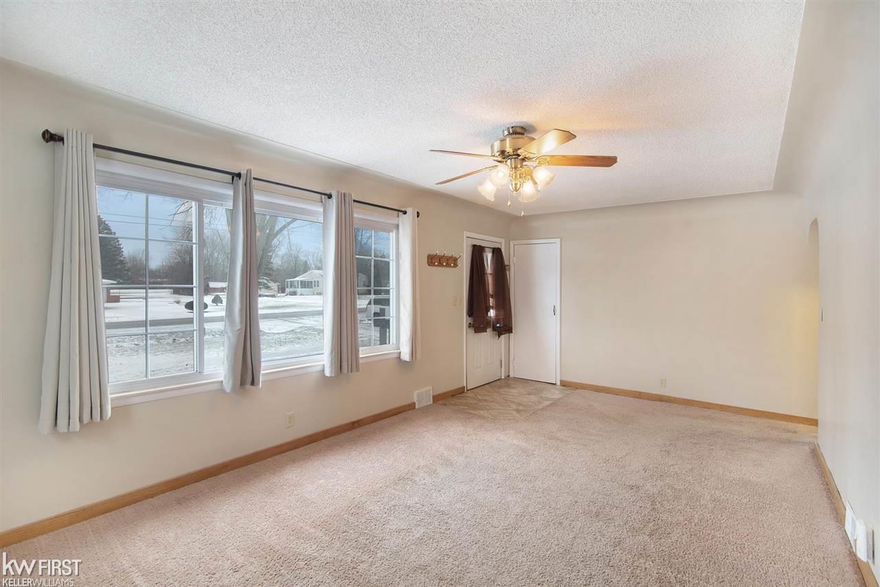 7468 Sharp Road Swartz Creek, MI 48473 - Photo 5 of 35 50064596-4.JPG