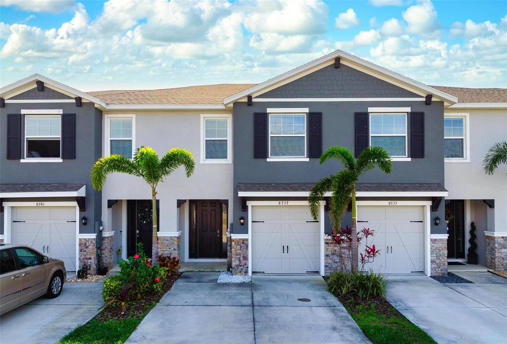 8737 Daydream Street Sarasota, FL 34238 - Photo 1 of 29