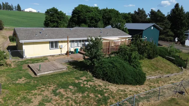 $369,000 | 814 South Summit Avenue, Rosalia, WA 99170