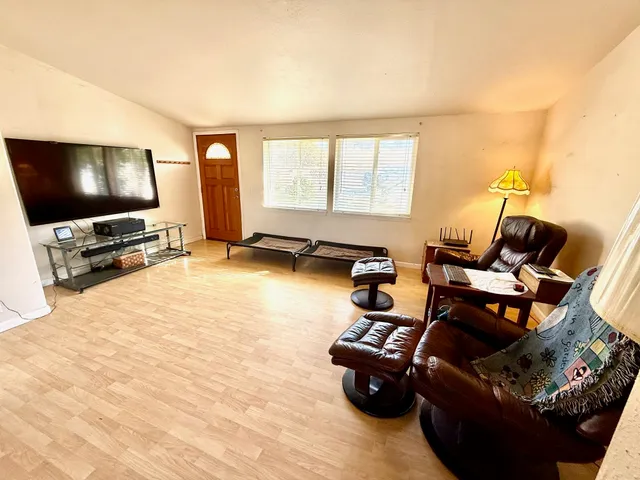 $369,000 | 814 South Summit Avenue, Rosalia, WA 99170