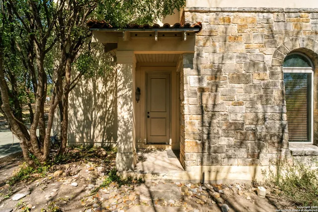 $850,000 | 728 Garraty Circle, Terrell Hills, TX 78209