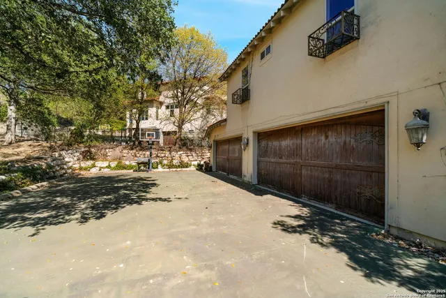 $850,000 | 728 Garraty Circle, Terrell Hills, TX 78209