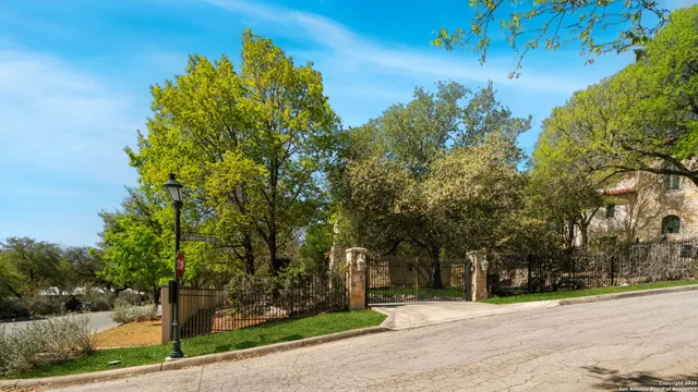 $850,000 | 728 Garraty Circle, Terrell Hills, TX 78209