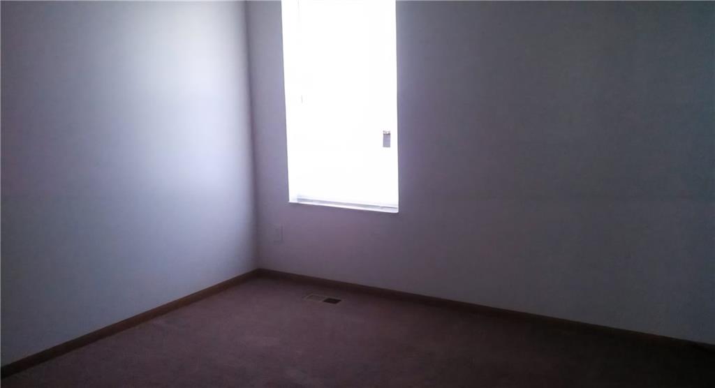 11740 Ridgeway Drive St. Joseph, MO 64505 - Photo 3 of 9