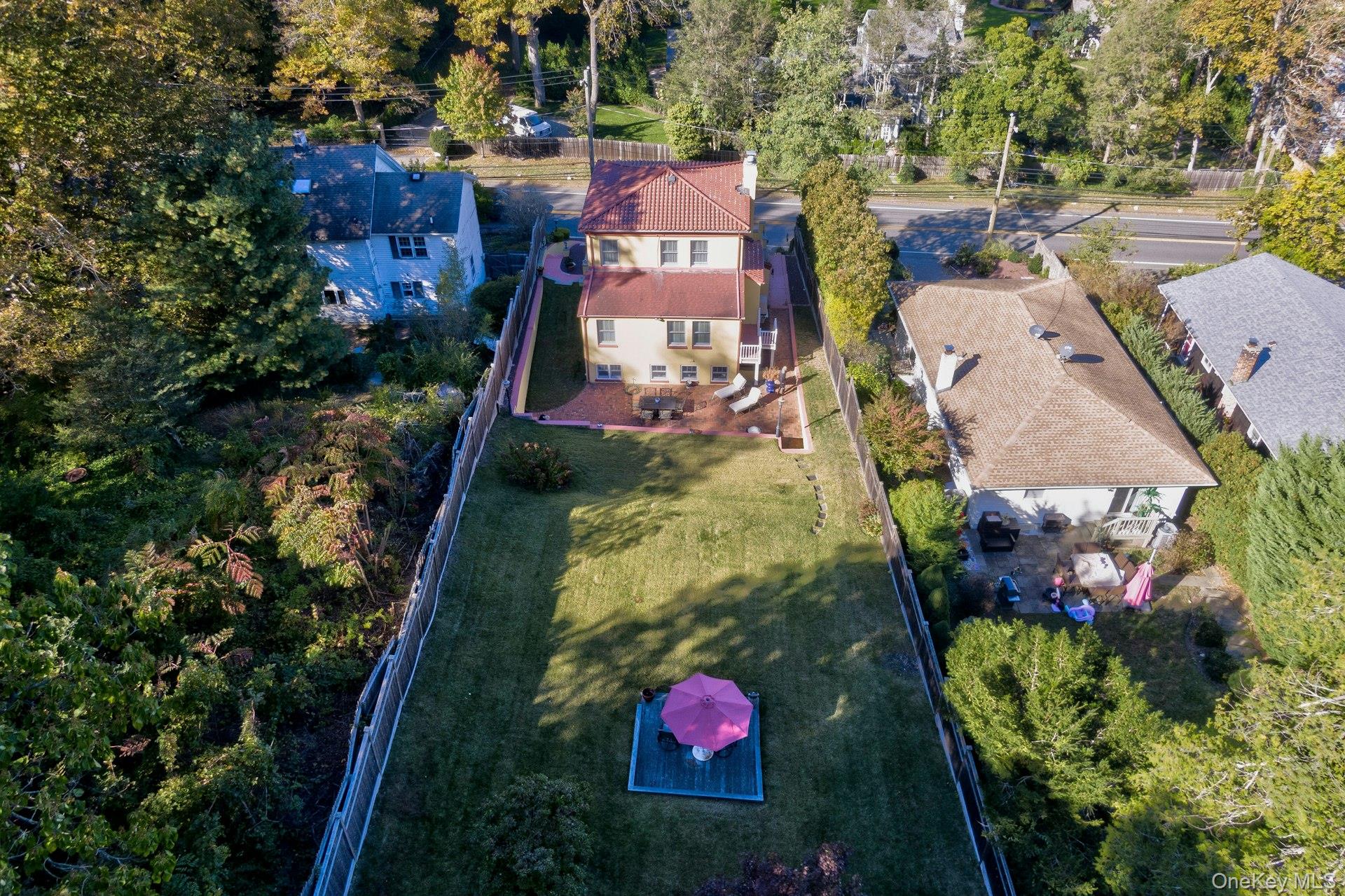 126 Cove Road Oyster Bay, NY 11771 - Photo 7 of 42