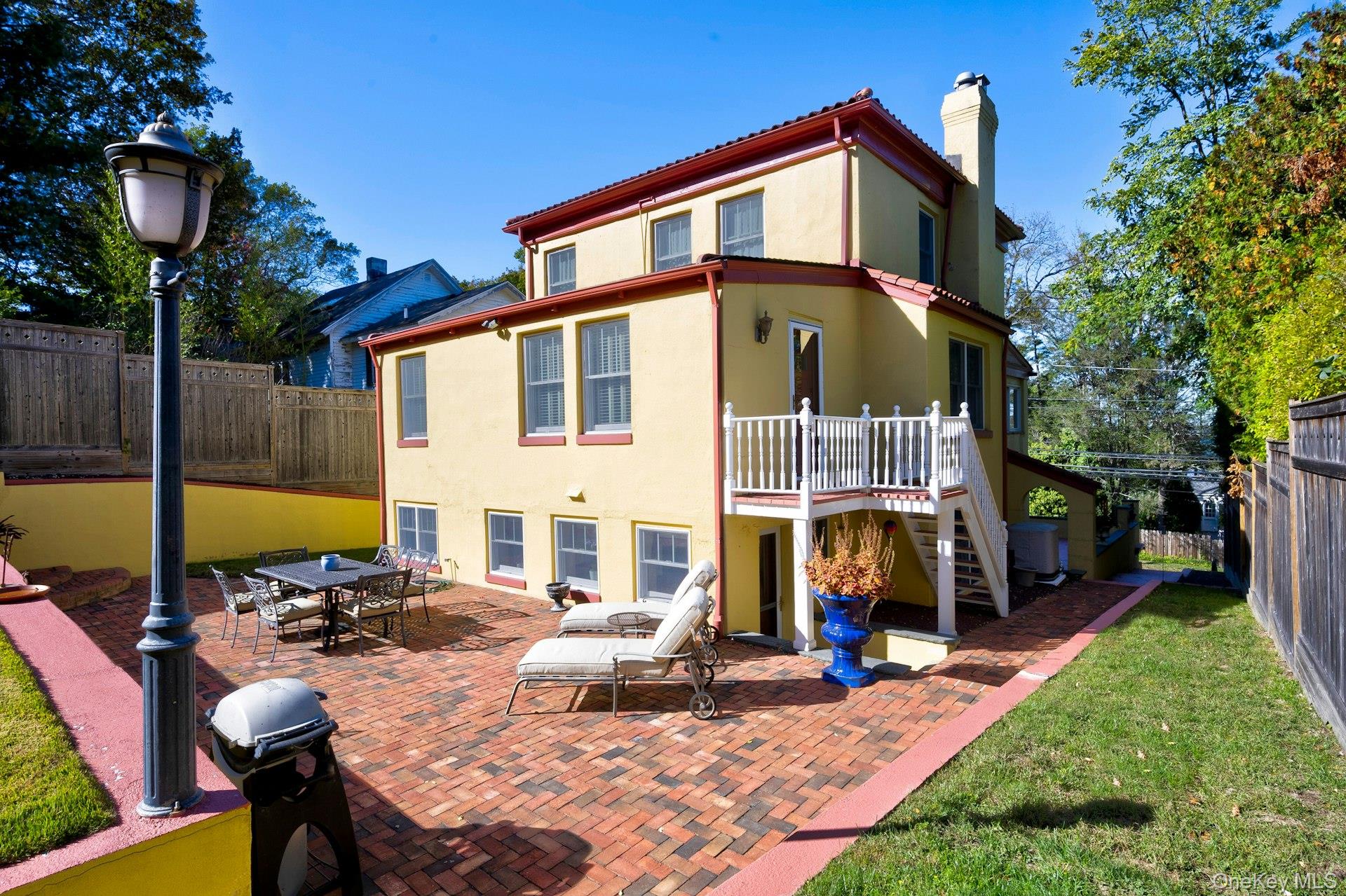 126 Cove Road Oyster Bay, NY 11771 - Photo 9 of 42