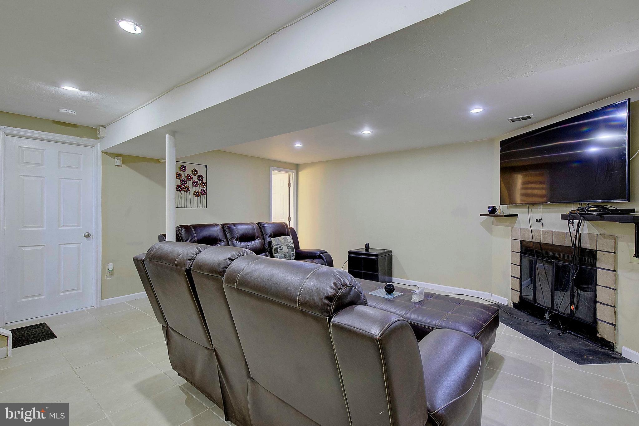 9209 Roxanne Drive Lanham, MD 20706 - Photo 20 of 33