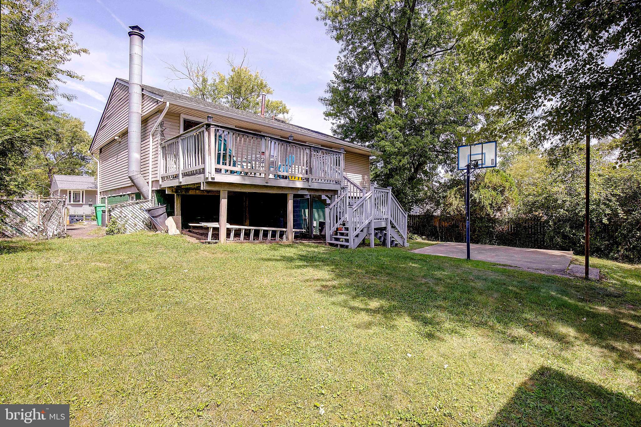 9209 Roxanne Drive Lanham, MD 20706 - Photo 29 of 33